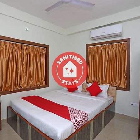 Oyo 17187 Urban Casa Hotel Колката Екстериор снимка