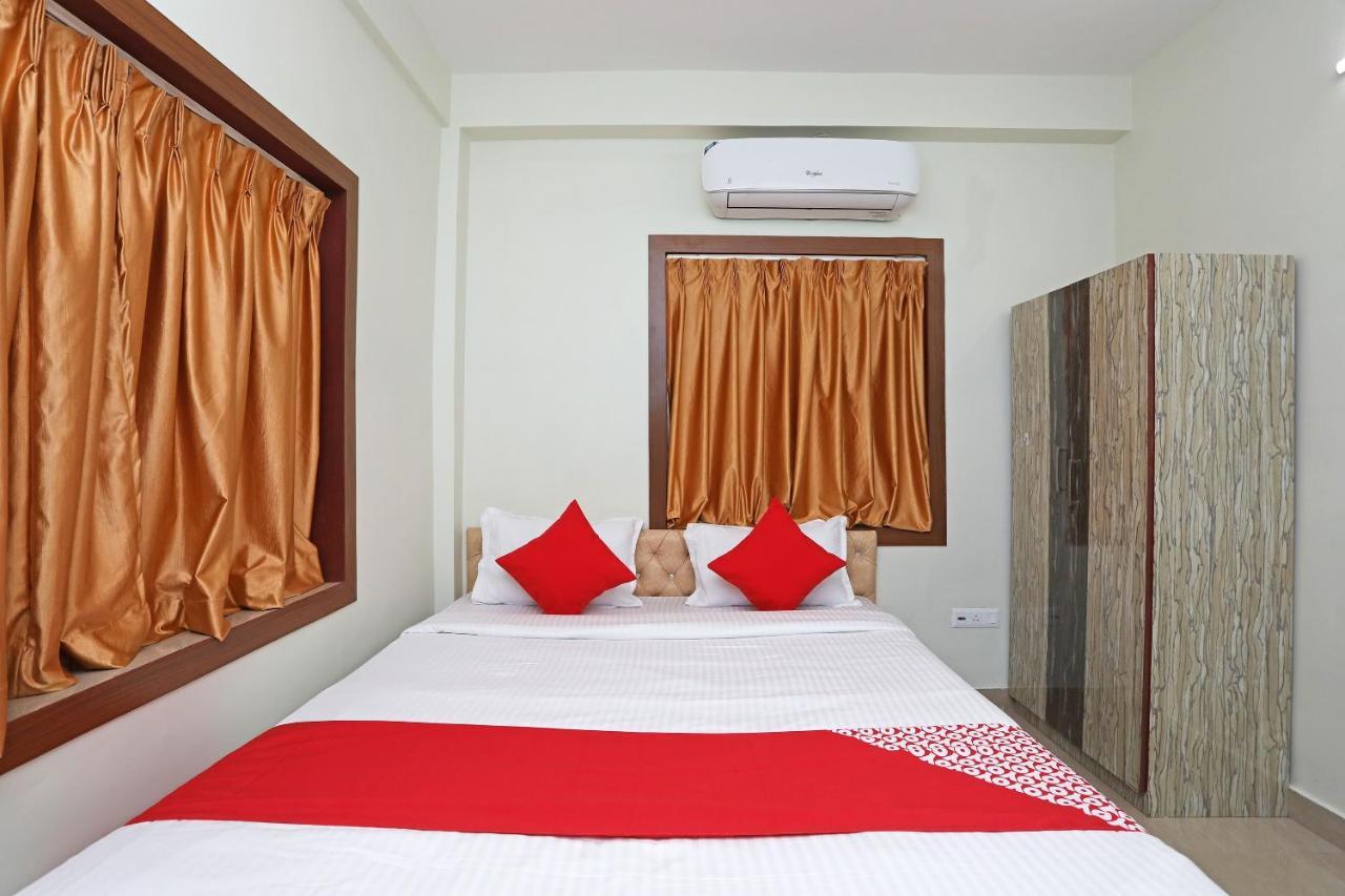 Oyo 17187 Urban Casa Hotel Колката Екстериор снимка