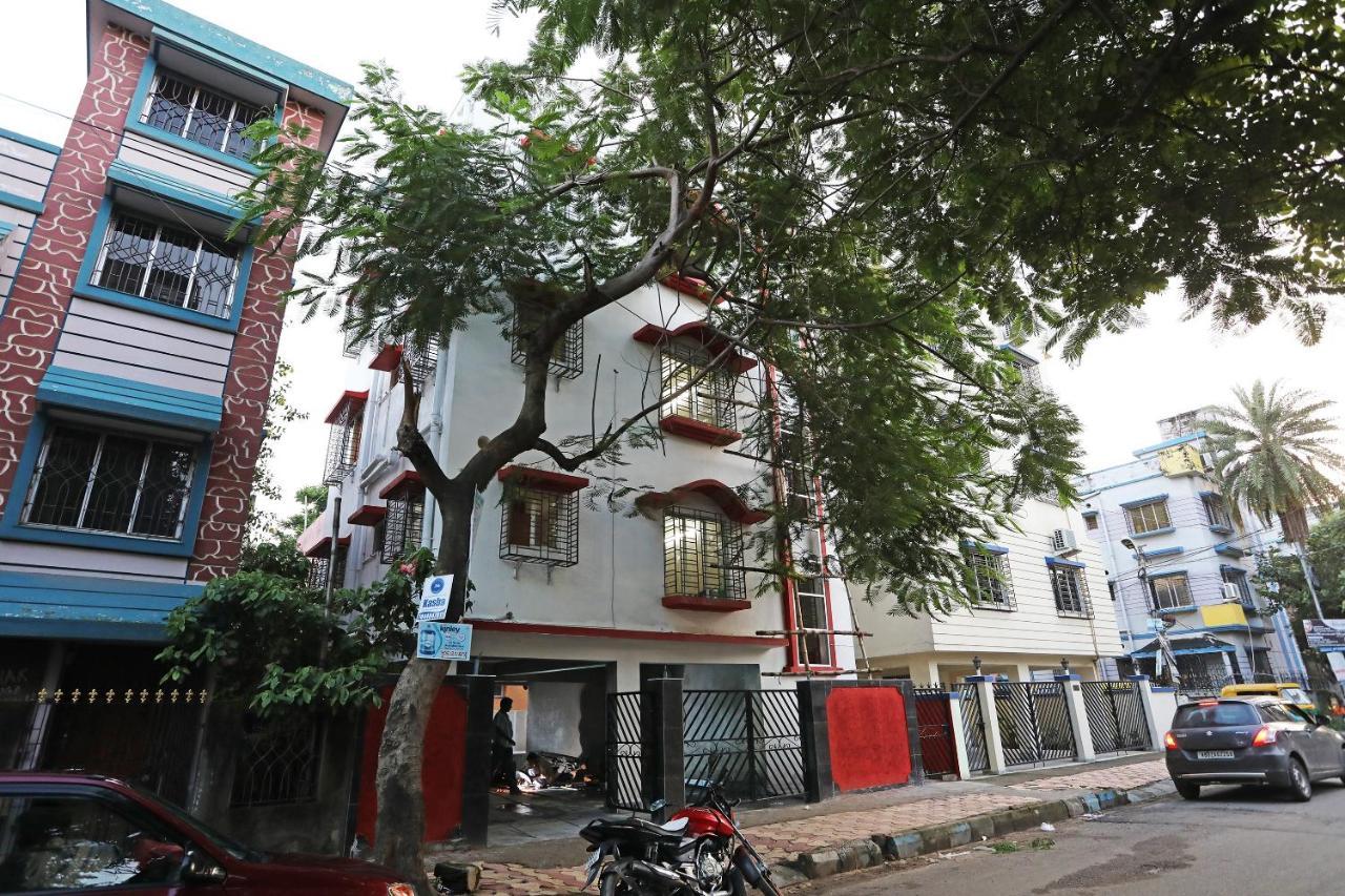Oyo 17187 Urban Casa Hotel Колката Екстериор снимка
