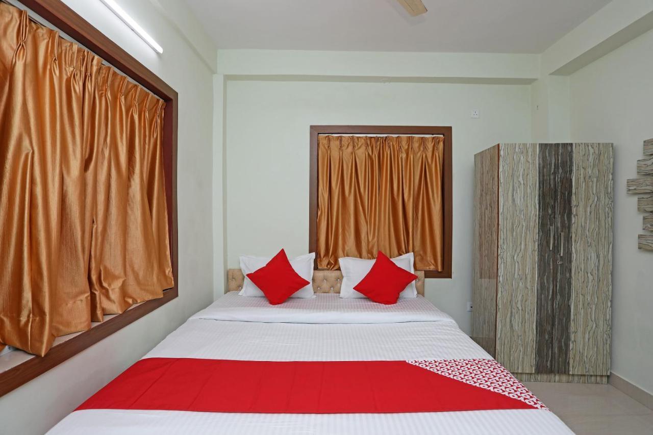 Oyo 17187 Urban Casa Hotel Колката Екстериор снимка